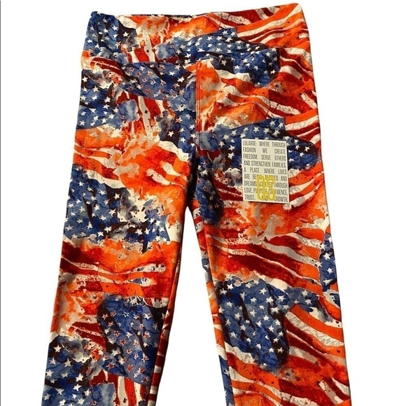 NEW LuLaRoe Patriotic Leggings! FIT SMALL. Waving flags Leggings! - Picture 1 of 3